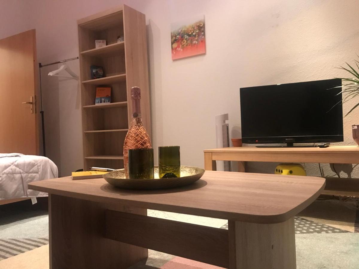 Piano Apartment In Halle Center - Netflix - Free Wifi 1 Екстер'єр фото